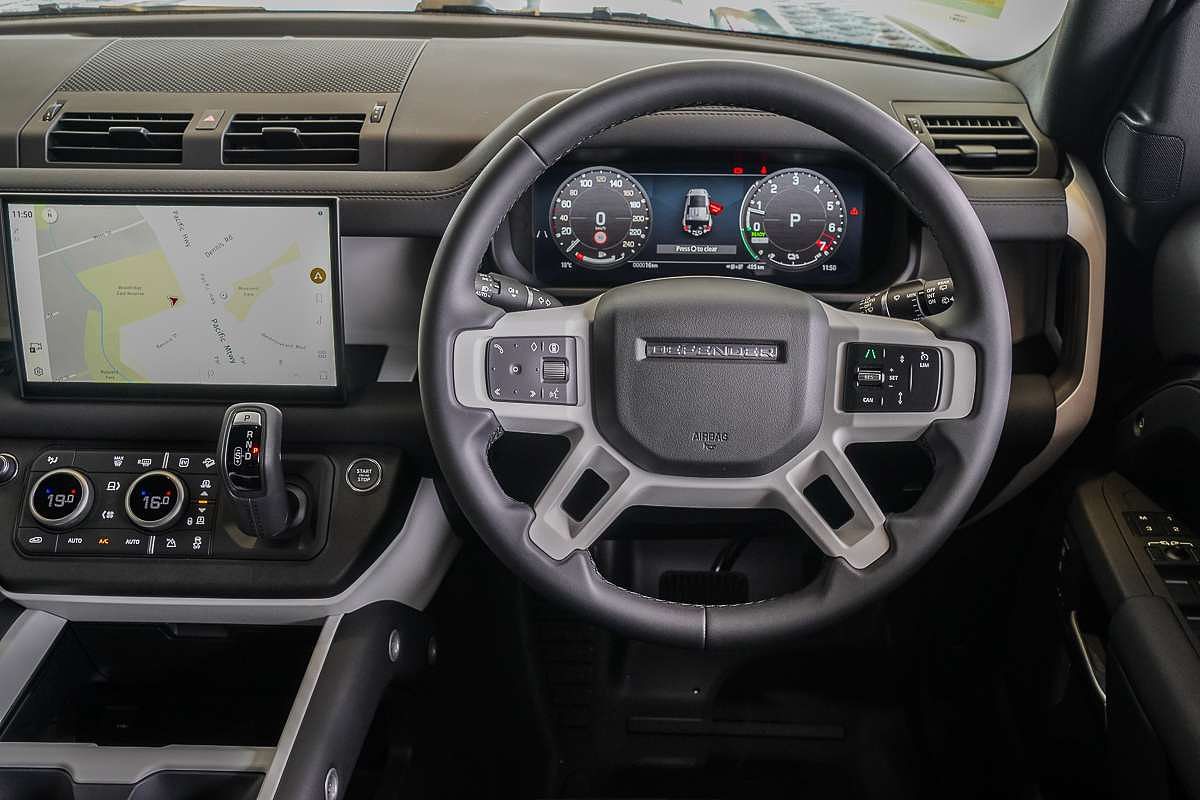 2025 Land Rover Defender 110 P400e X-Dynamic SE L663