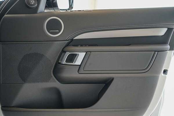2024 Land Rover Discovery D350 Dynamic SE Series 5