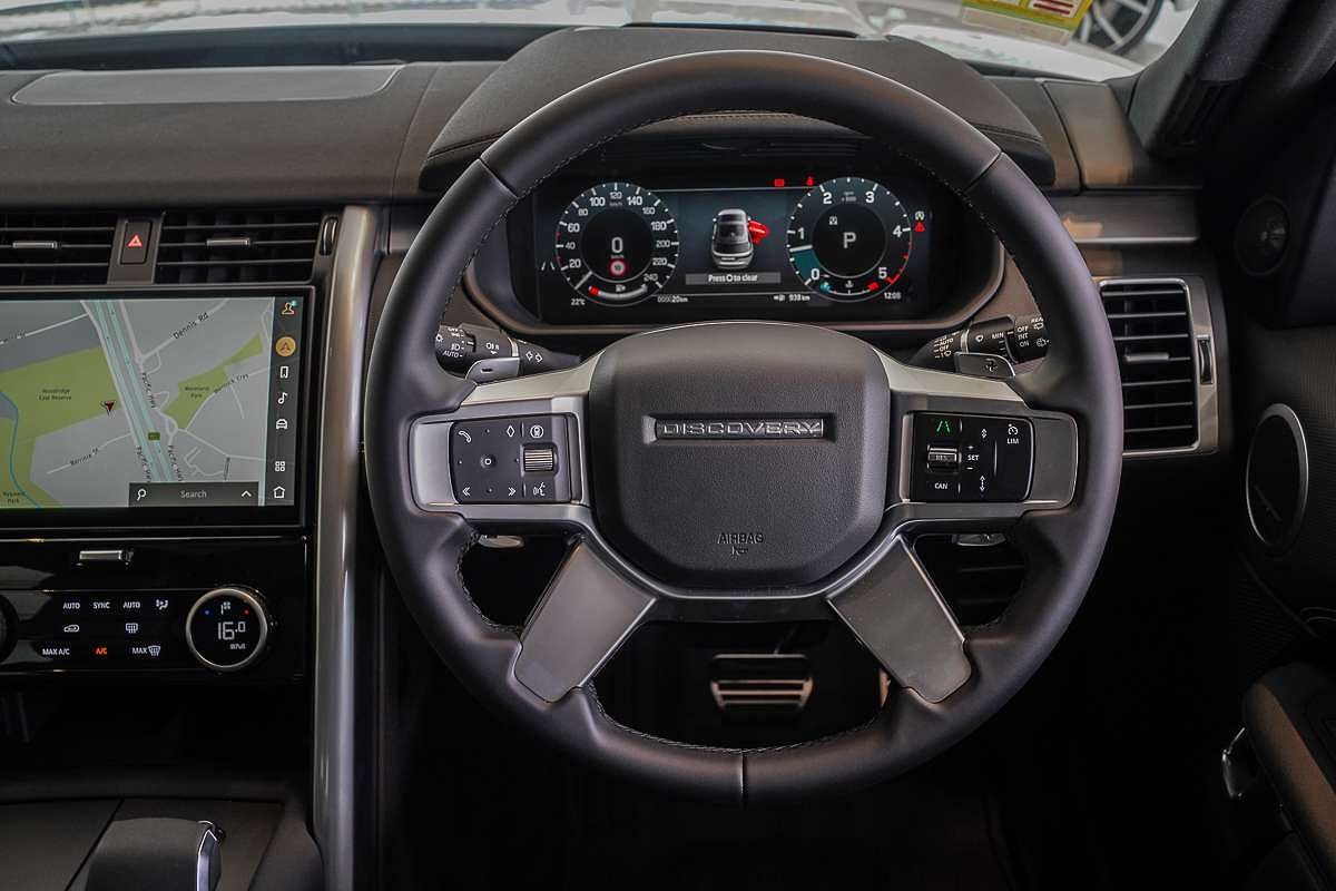 2024 Land Rover Discovery D350 Dynamic SE Series 5