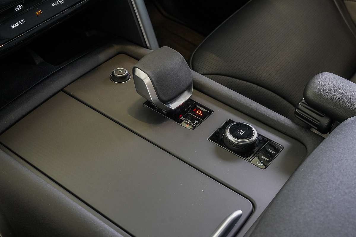 2024 Land Rover Discovery D350 Dynamic SE Series 5