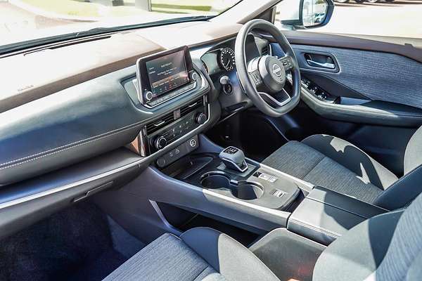 2024 Nissan X-TRAIL ST T33