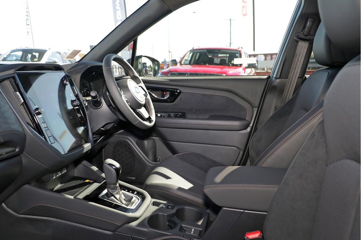 2025 Subaru Forester Hybrid Touring S6