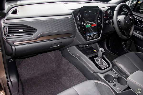 2025 Subaru Forester Hybrid Touring S6