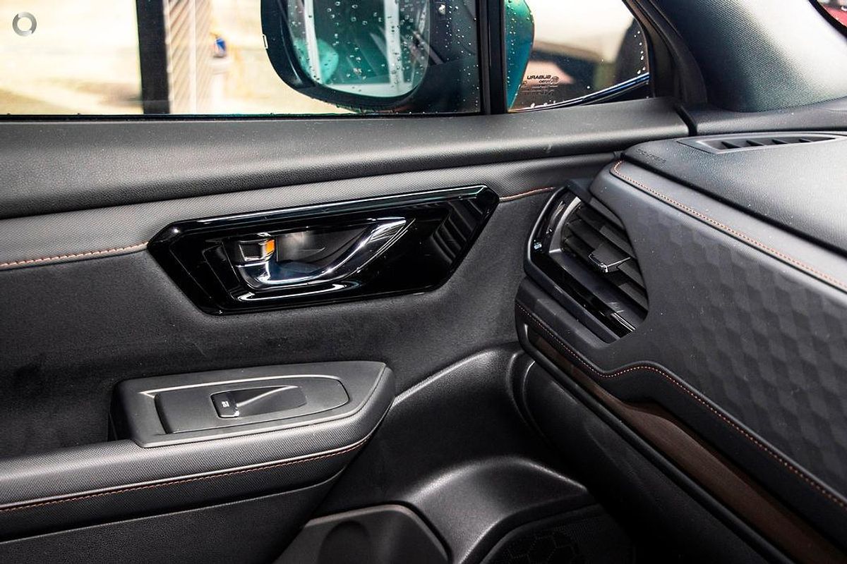 2025 Subaru Forester Hybrid Touring S6
