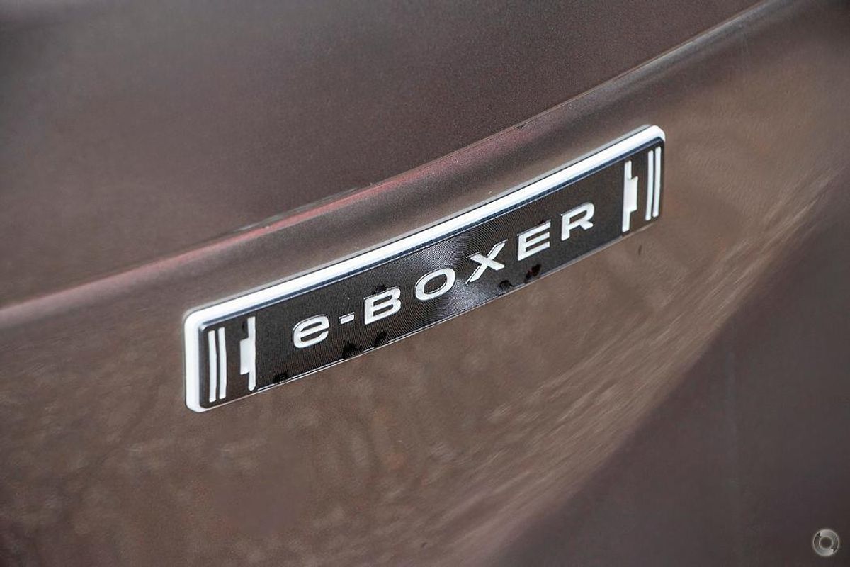 2025 Subaru Forester Hybrid Touring S6