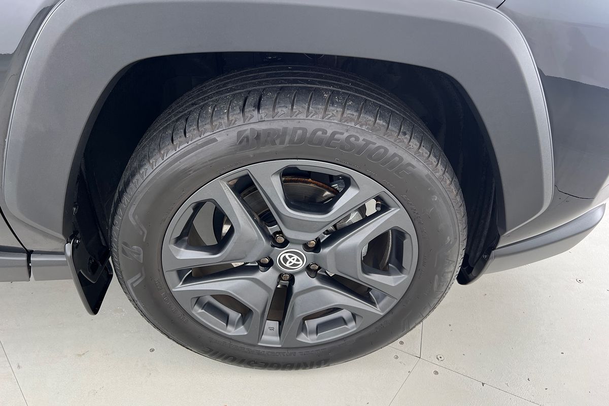 2024 Toyota RAV4 Edge AXAA54R