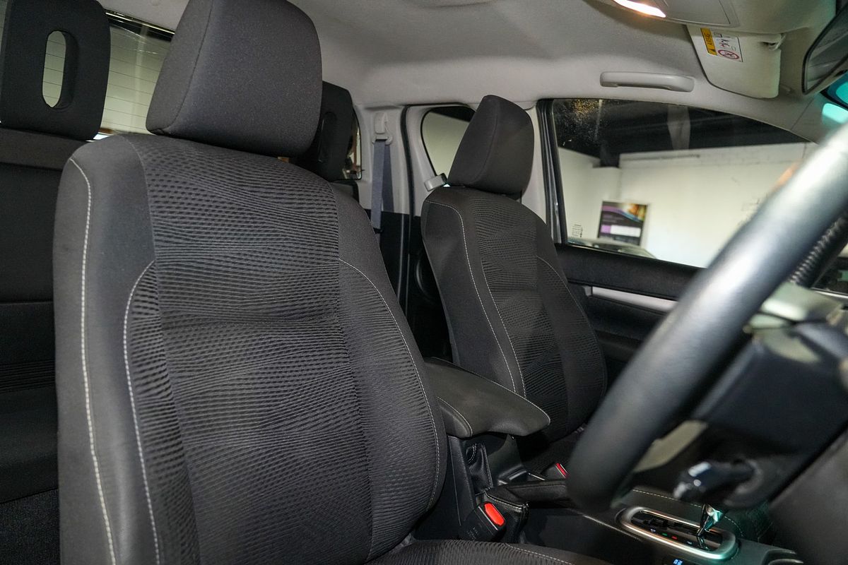 2018 Toyota Hilux SR5 GUN126R 4X4