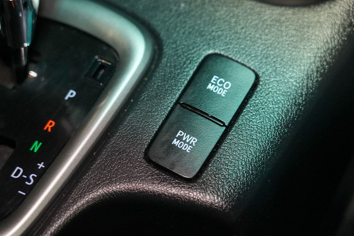 2018 Toyota Hilux SR5 GUN126R 4X4