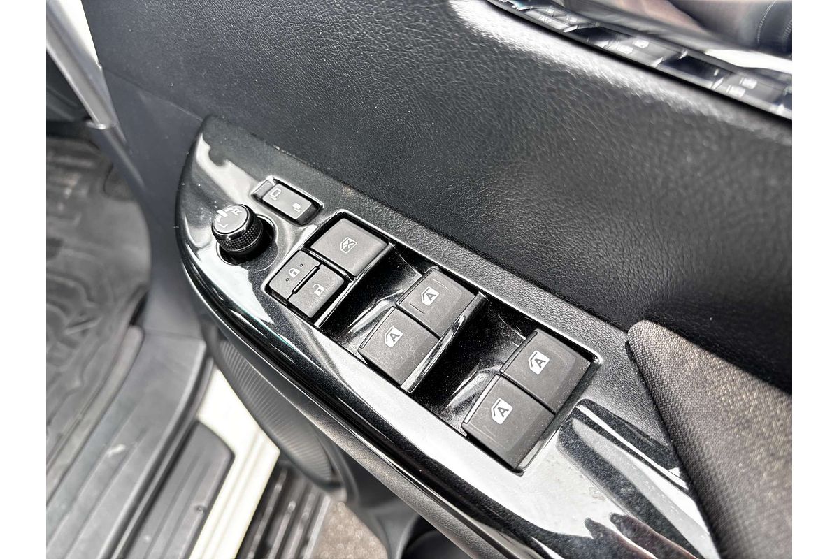 2017 Toyota Hilux SR5 GUN126R 4X4