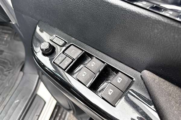 2017 Toyota Hilux SR5 GUN126R 4X4