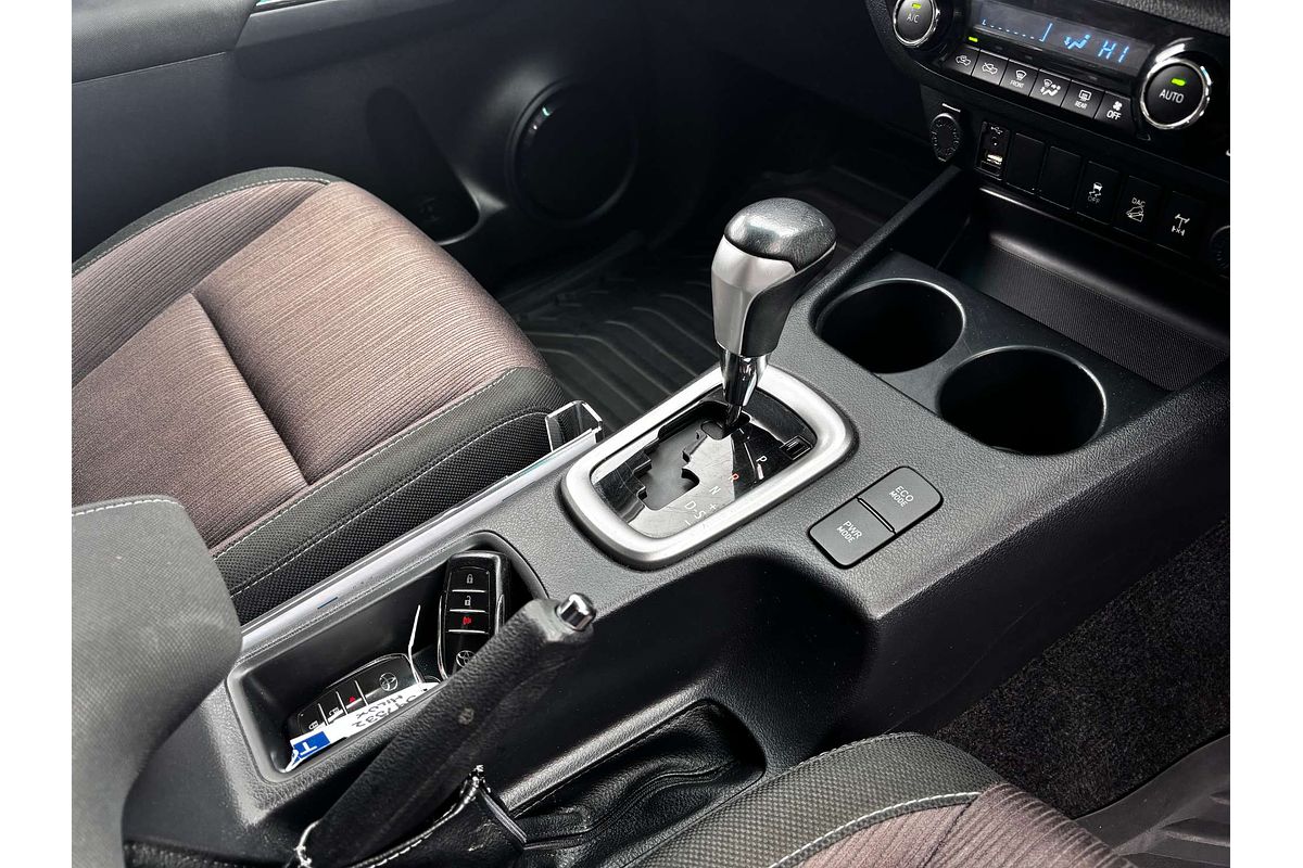 2017 Toyota Hilux SR5 GUN126R 4X4