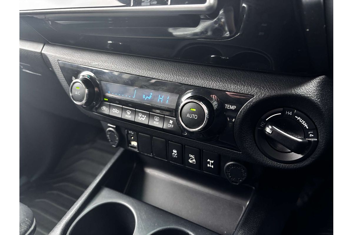 2017 Toyota Hilux SR5 GUN126R 4X4