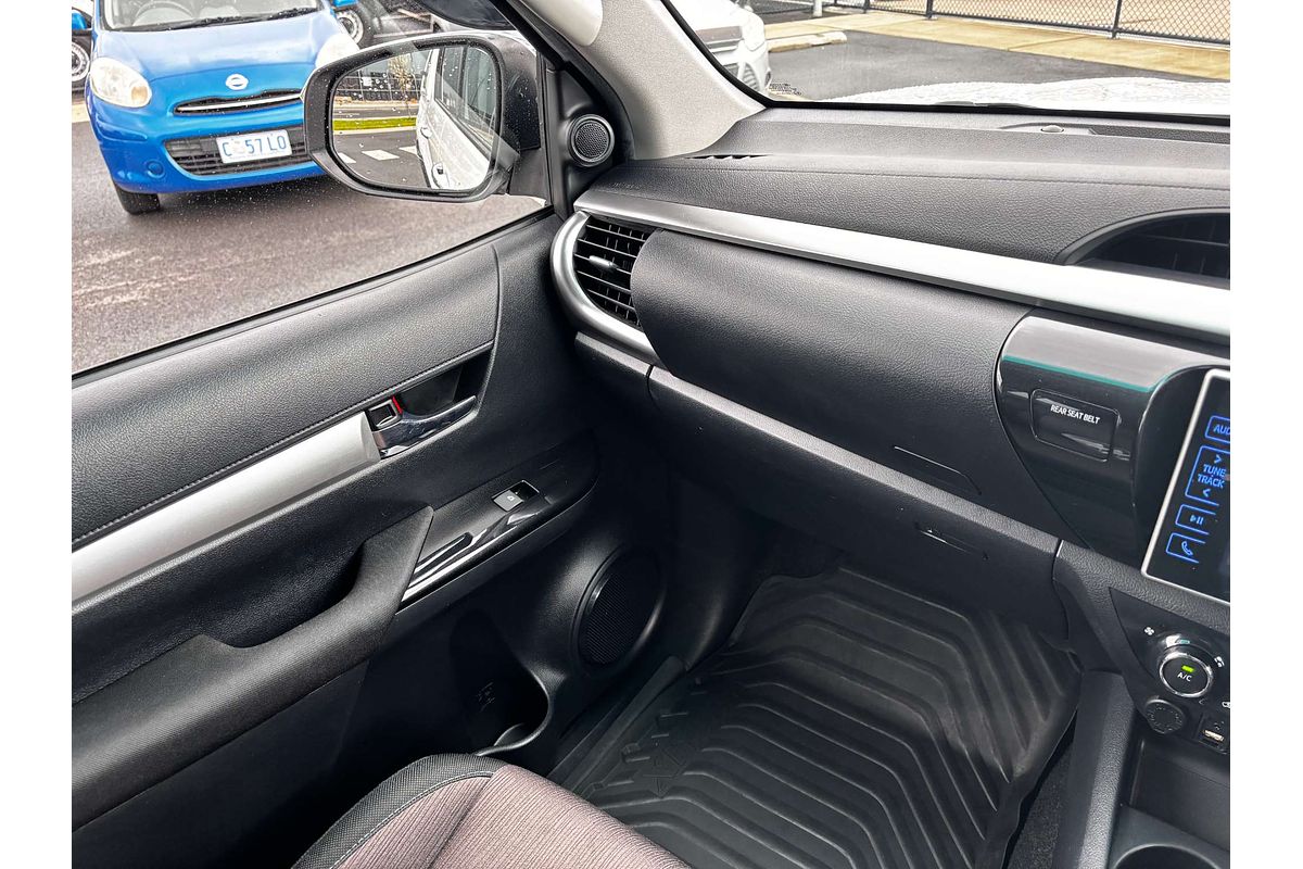 2017 Toyota Hilux SR5 GUN126R 4X4