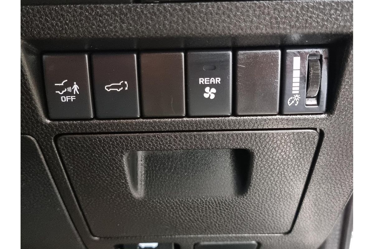 2024 Isuzu MU-X LS-T