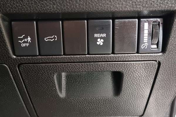 2024 Isuzu MU-X LS-T