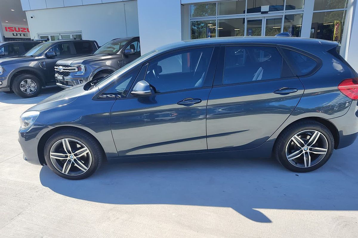 2014 BMW 2 Series 218d Sport Line F45