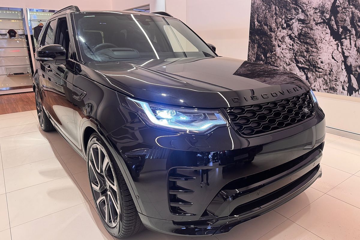 2025 Land Rover Discovery D350 Dynamic HSE Series 5