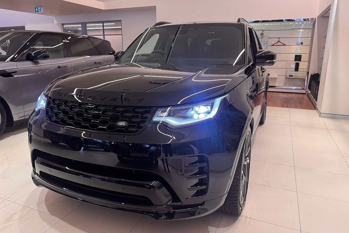 2025 Land Rover Discovery D350 Dynamic HSE Series 5