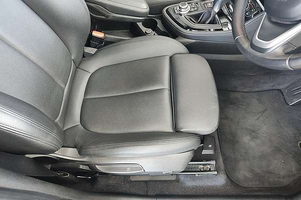 2014 BMW 2 Series 218d Sport Line F45