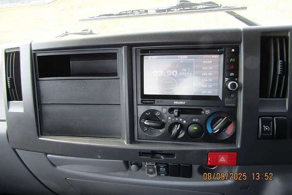 2017 Isuzu F Series FRR107-210 4x2 LWB