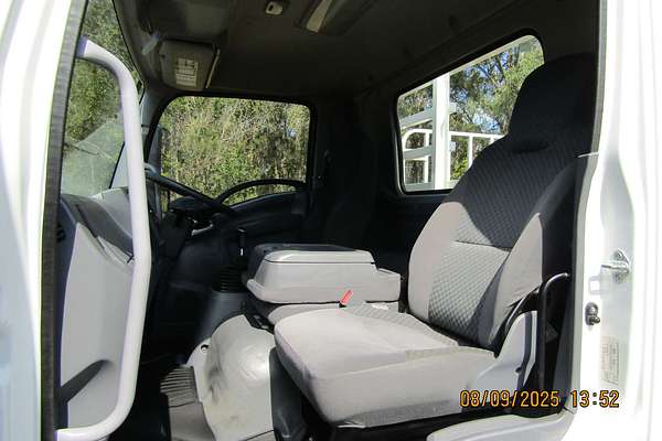2017 Isuzu F Series FRR107-210 4x2 LWB
