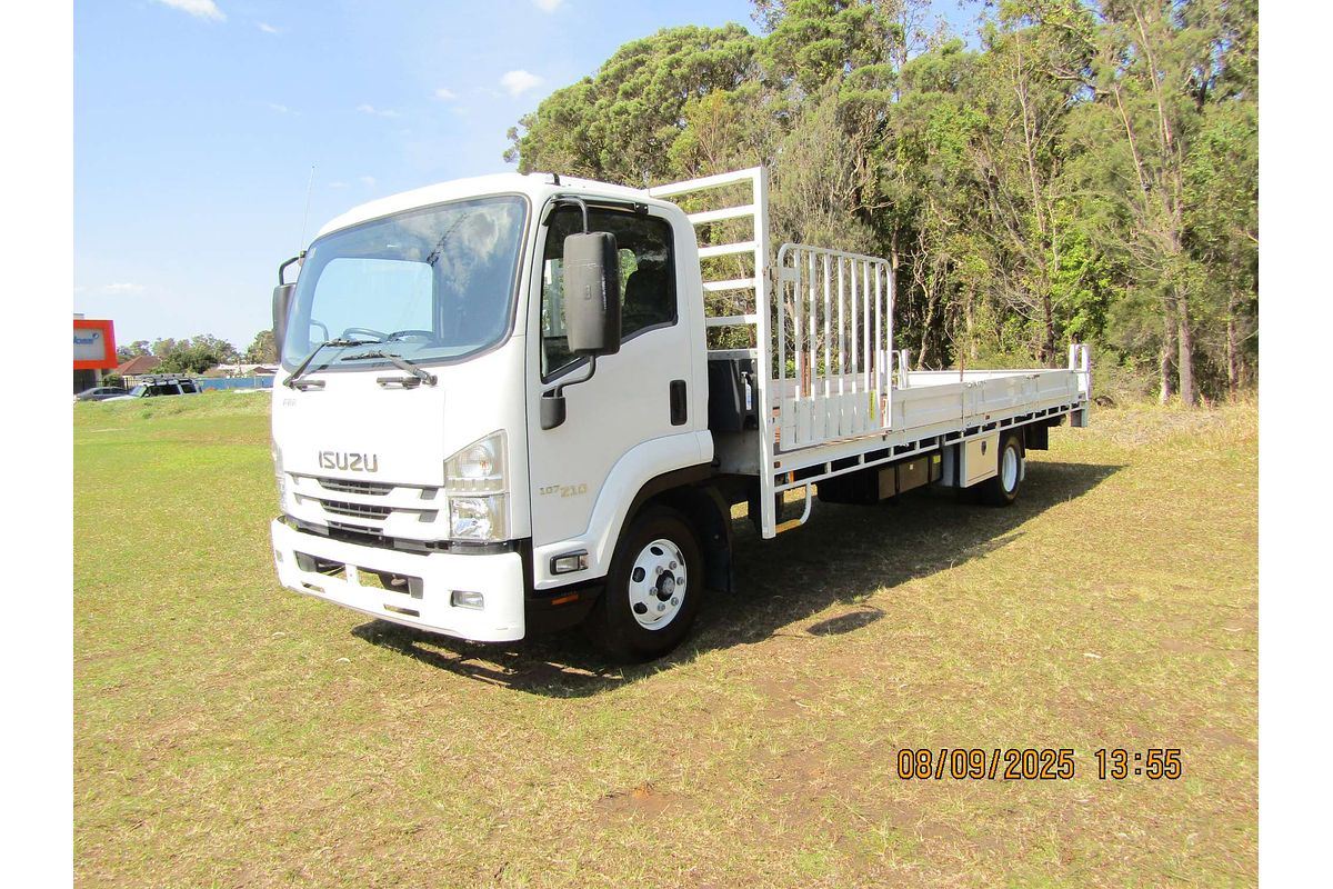 2017 Isuzu F Series FRR107-210 4x2 LWB