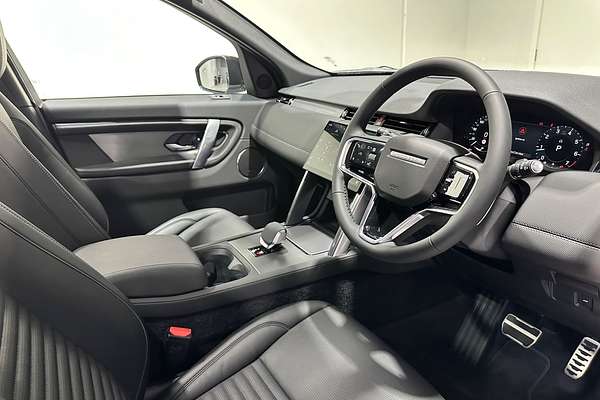 2025 Land Rover Discovery Sport P250 Dynamic SE L550