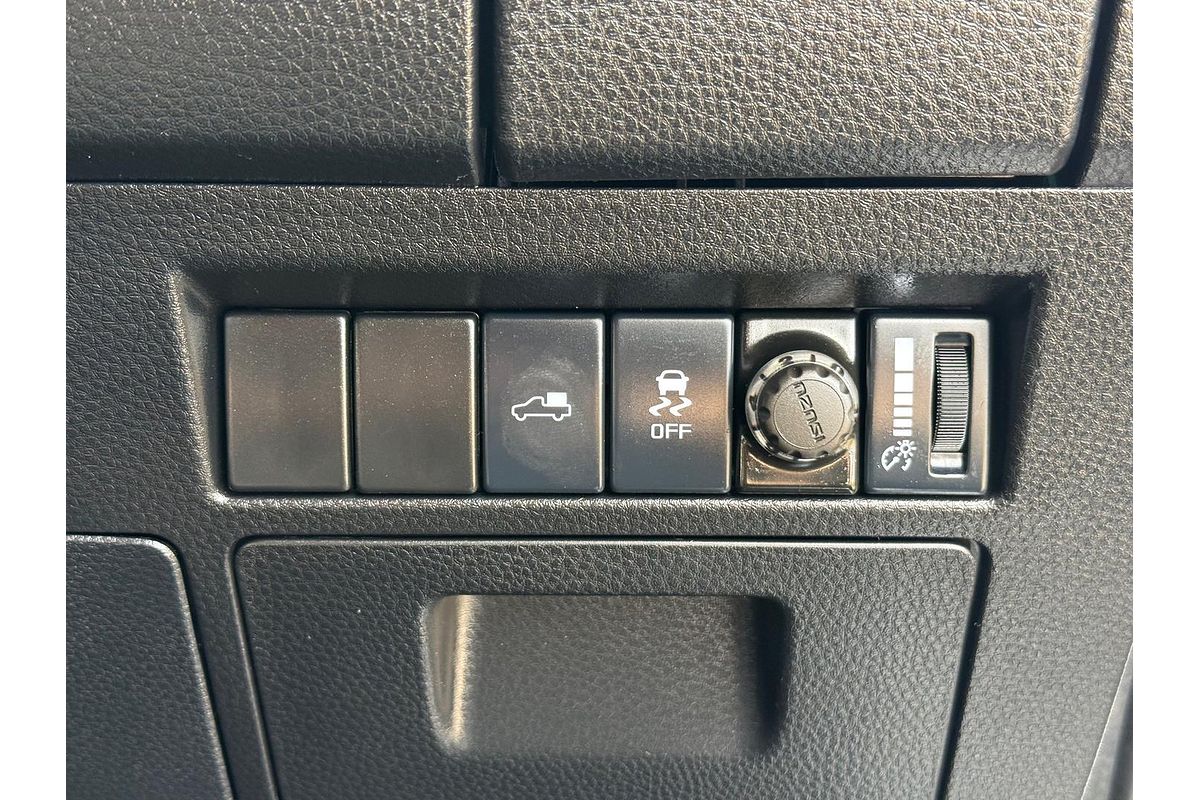 2023 Isuzu D-MAX X-TERRAIN 4X4