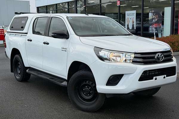 2017 Toyota Hilux SR GUN126R 4X4
