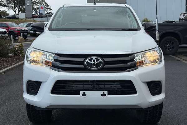 2017 Toyota Hilux SR GUN126R 4X4