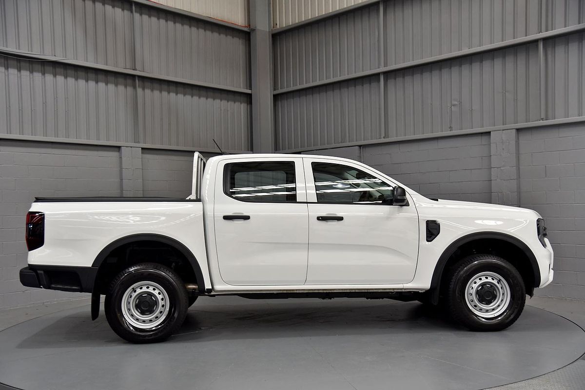 2025 Ford Ranger XL 4X4 2.0L