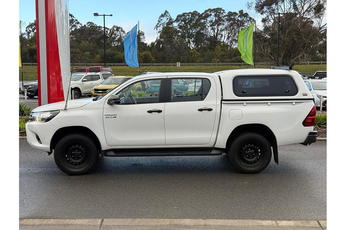 2017 Toyota Hilux SR GUN126R 4X4