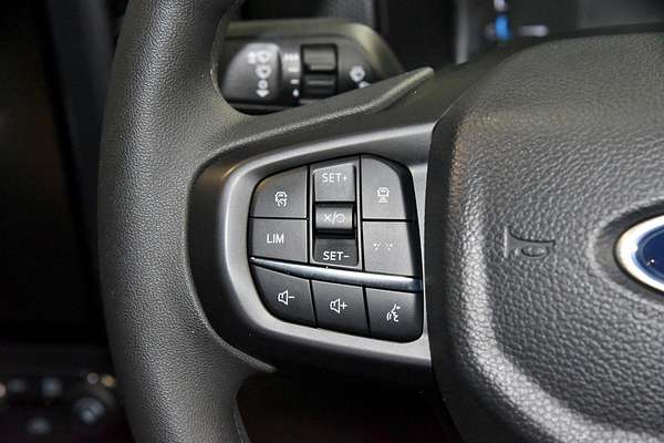 2025 Ford Ranger XL 4X4 2.0L