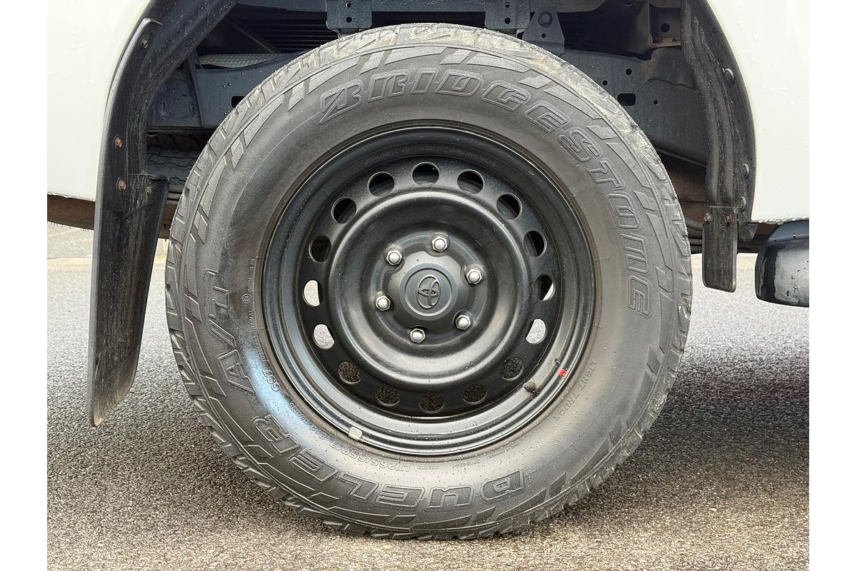 2017 Toyota Hilux SR GUN126R 4X4