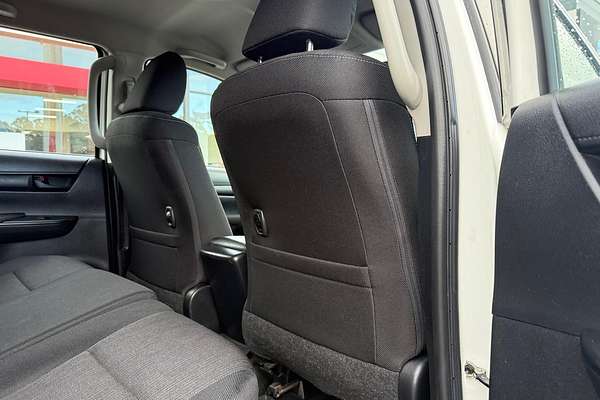 2017 Toyota Hilux SR GUN126R 4X4