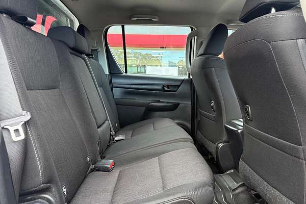 2017 Toyota Hilux SR GUN126R 4X4