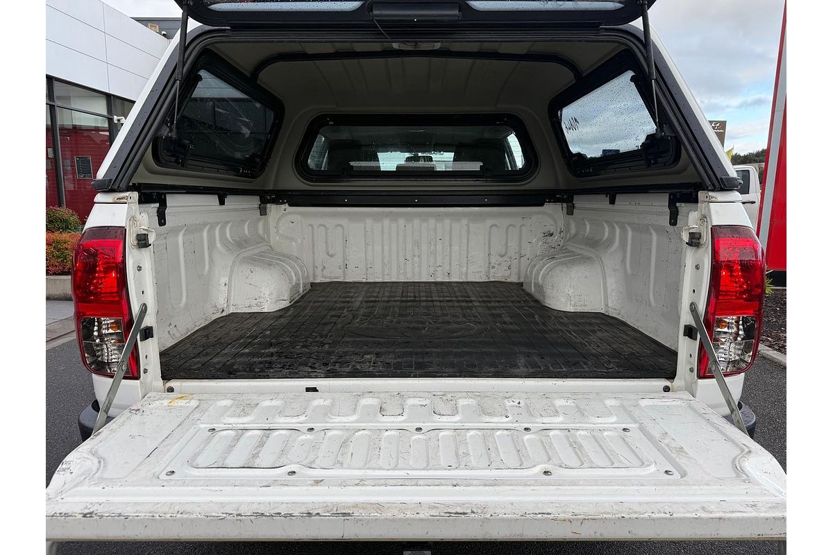 2017 Toyota Hilux SR GUN126R 4X4