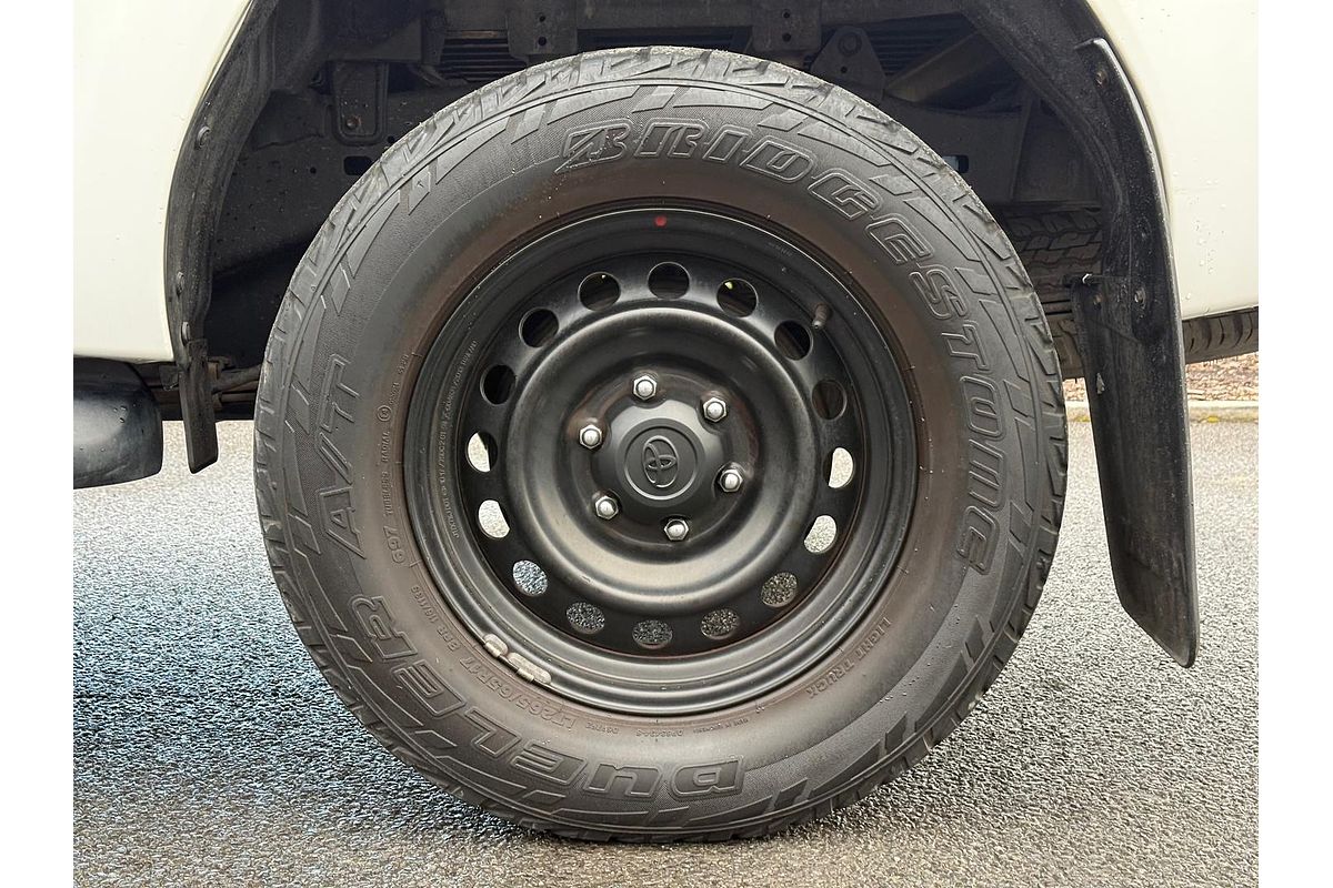 2017 Toyota Hilux SR GUN126R 4X4