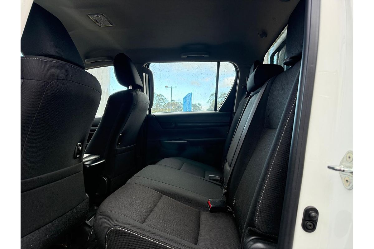 2017 Toyota Hilux SR GUN126R 4X4