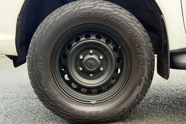 2017 Toyota Hilux SR GUN126R 4X4