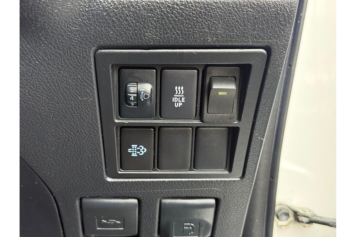 2017 Toyota Hilux SR GUN126R 4X4