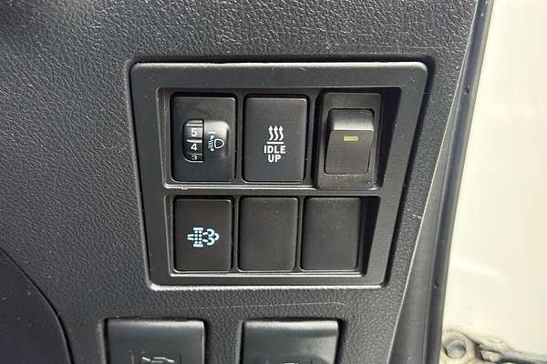 2017 Toyota Hilux SR GUN126R 4X4