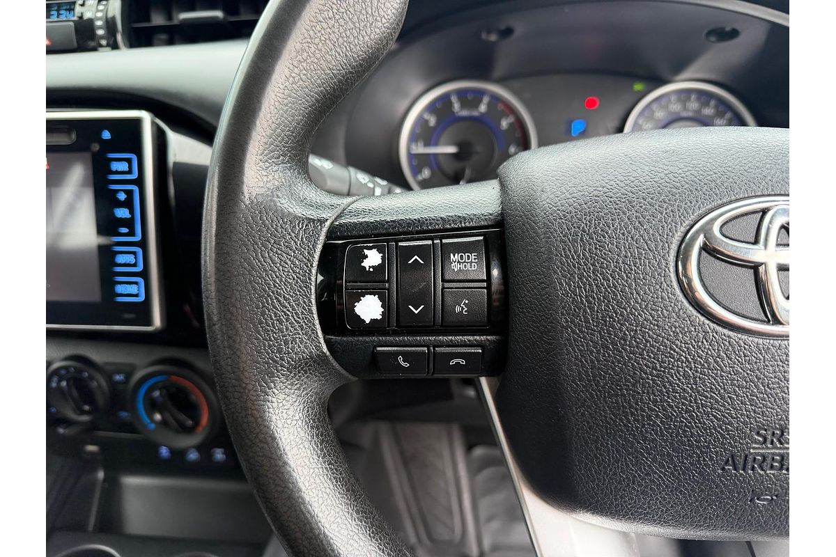 2017 Toyota Hilux SR GUN126R 4X4