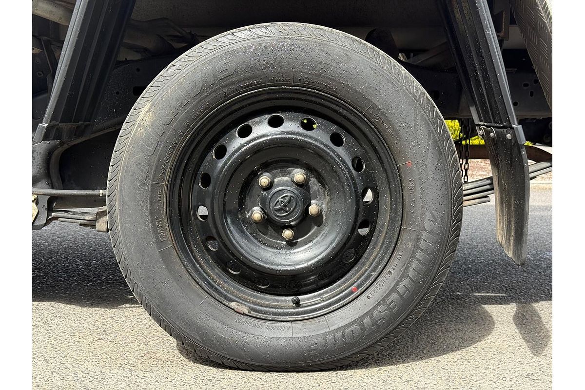 2018 Toyota Hilux Workmate TGN121R Rear Wheel Drive
