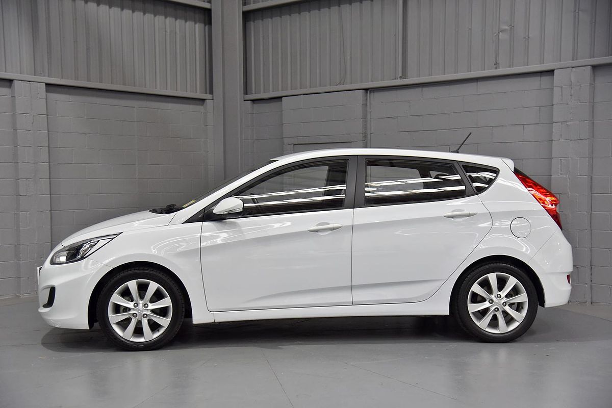 2019 Hyundai Accent Sport RB6