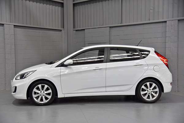 2019 Hyundai Accent Sport RB6
