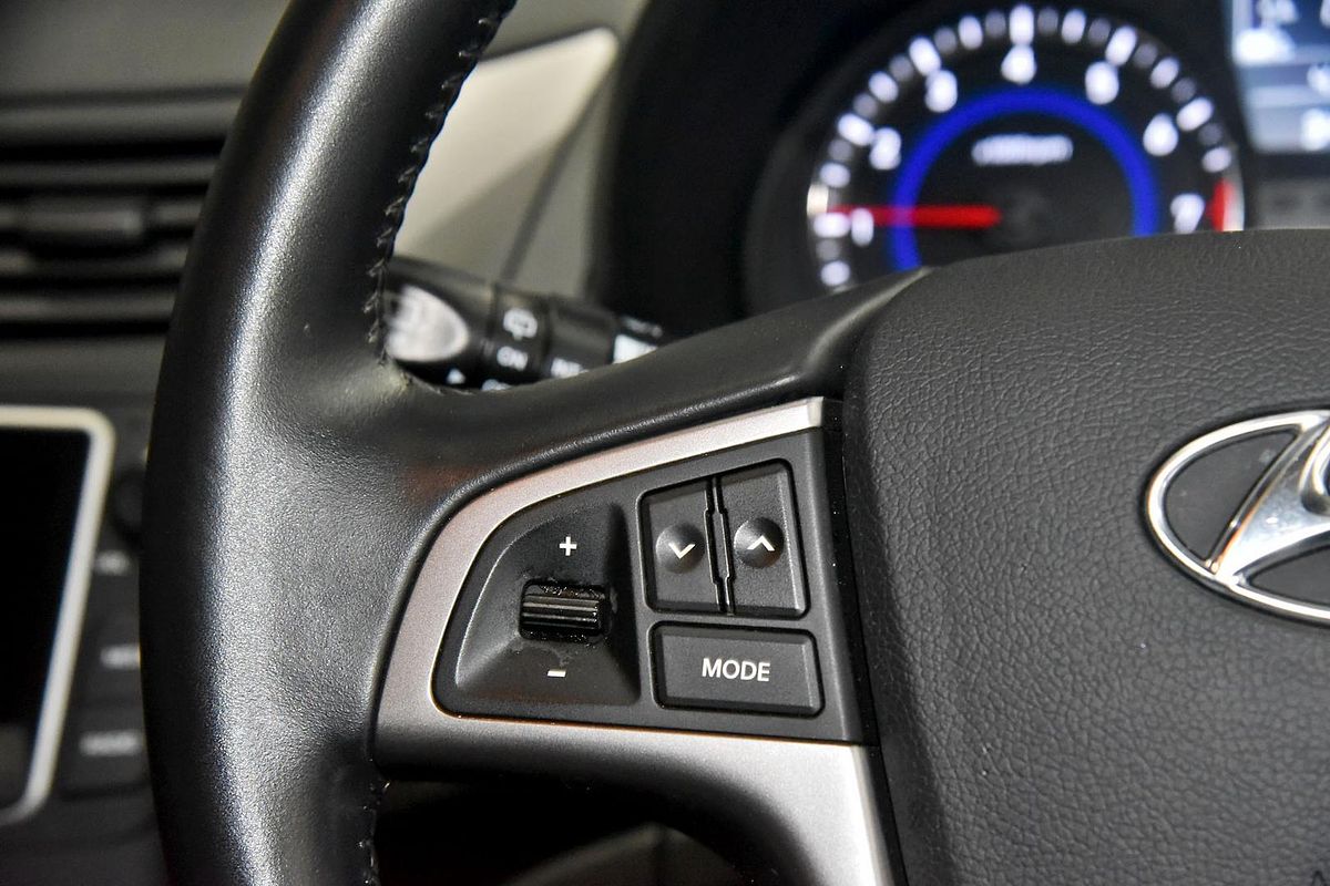 2019 Hyundai Accent Sport RB6