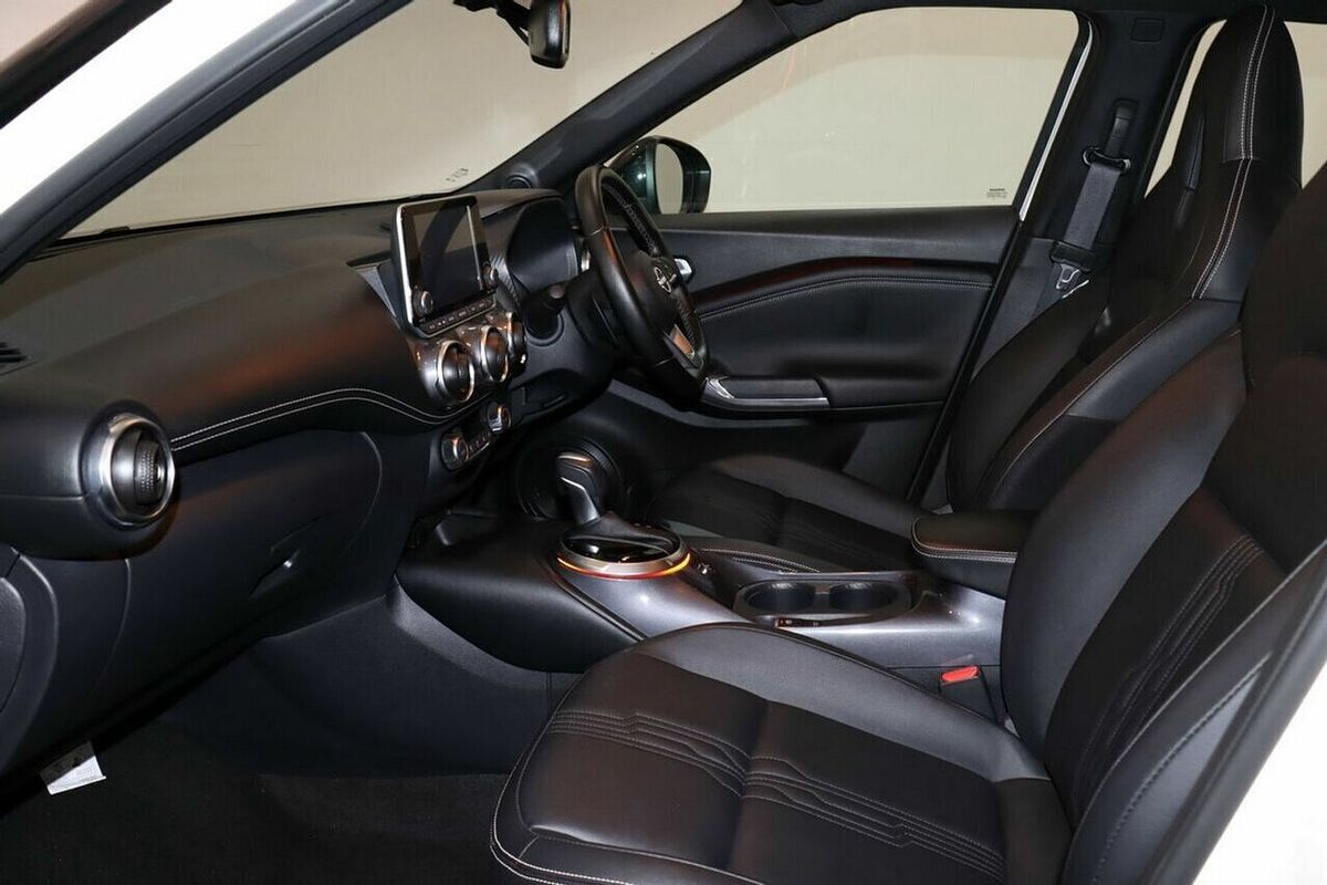 2023 Nissan JUKE ST-L F16