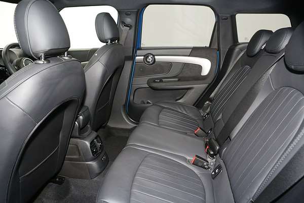 2022 MINI Countryman The Cooper SE MINI Yours F60 LCI