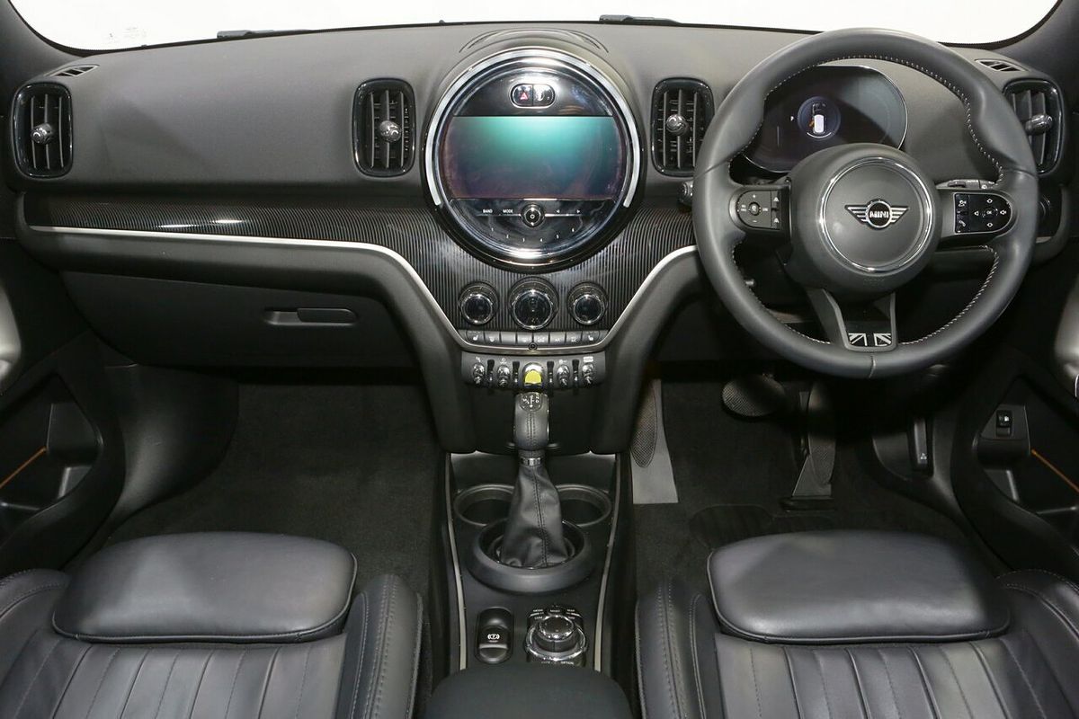 2022 MINI Countryman The Cooper SE MINI Yours F60 LCI